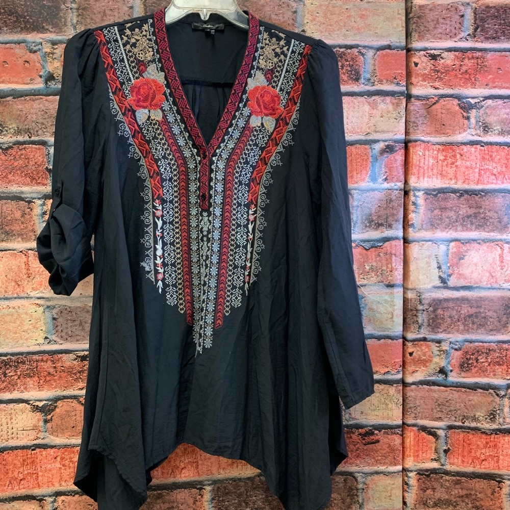 Black Handkerchief Hem Top Embroidered BOHO Size L Large